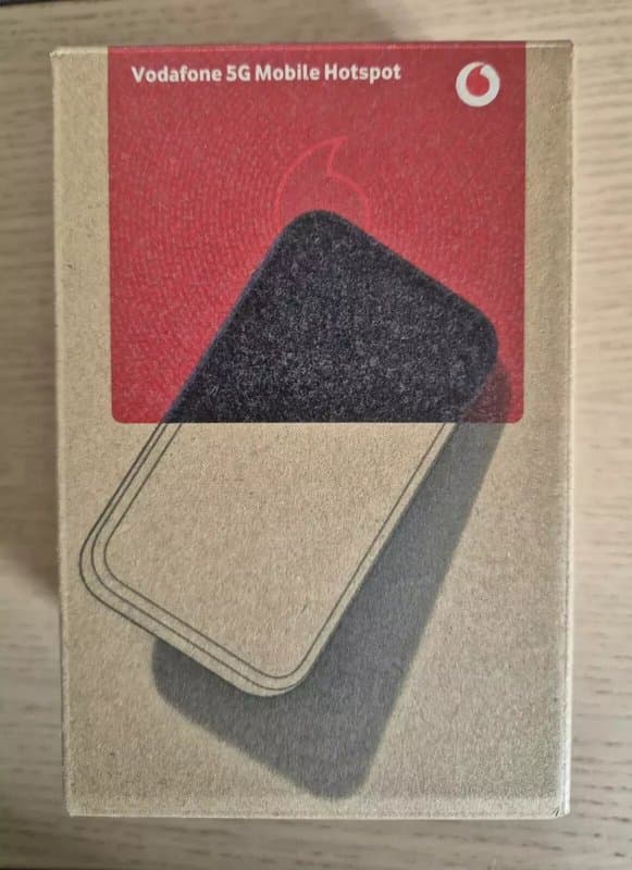 Vodafone ZTE MU5001: 5G WiFi 6 Mobile Hotspot with Touch Screen